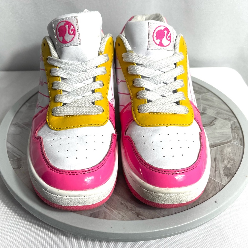 Barbie Mattel Women’s Sneakers White Pink Yellow Retro Style Shoes Size 7